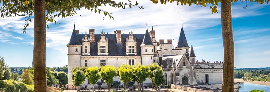 Châteaux historiques en France : témoins de la grandeur passée