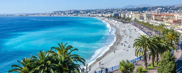 Les meilleurs itinéraires pour explorer Nice en toute liberté en voiture de location